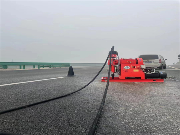 奎屯马路路基路面开裂下沉注浆加固灌浆